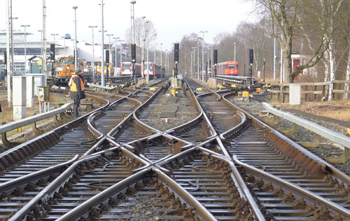 Special Mega Block between Mulund and Thane Stations