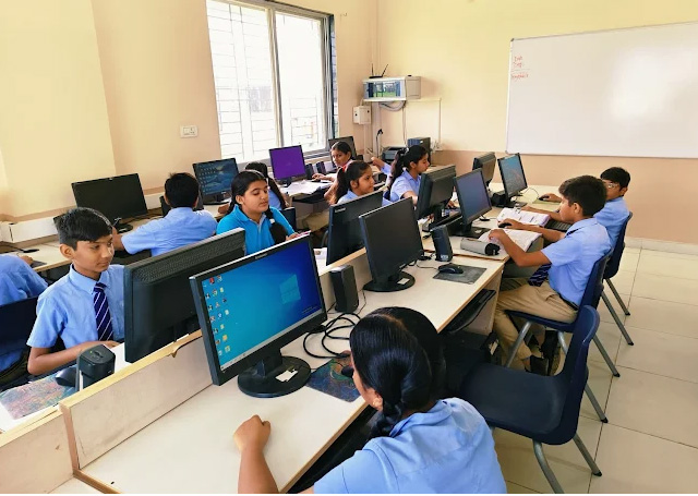   Holy Cross Convent High School - Thane 