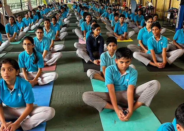   Holy Cross Convent High School - Thane 